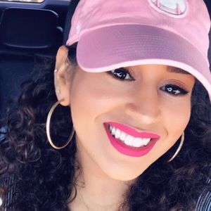 Meet your Posher, Karla